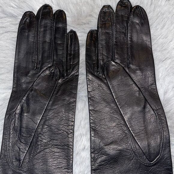1940’s Vintage Black Long Leather Gloves with Embroidered Flowers - Picture 8 of 12